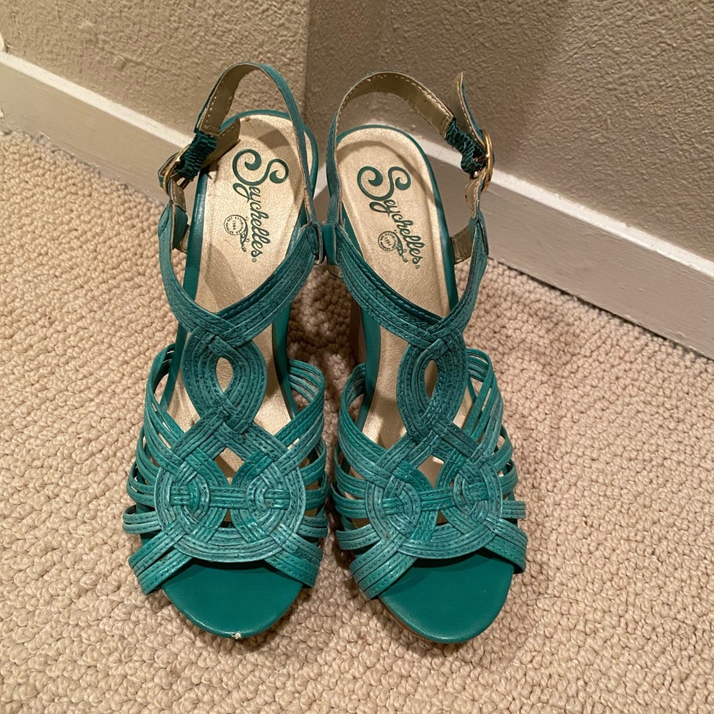 Seychelles Turquoise Strappy Sandals